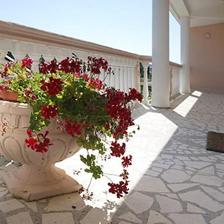 Di Vincenzo Inn Ulcinj Extérieur photo